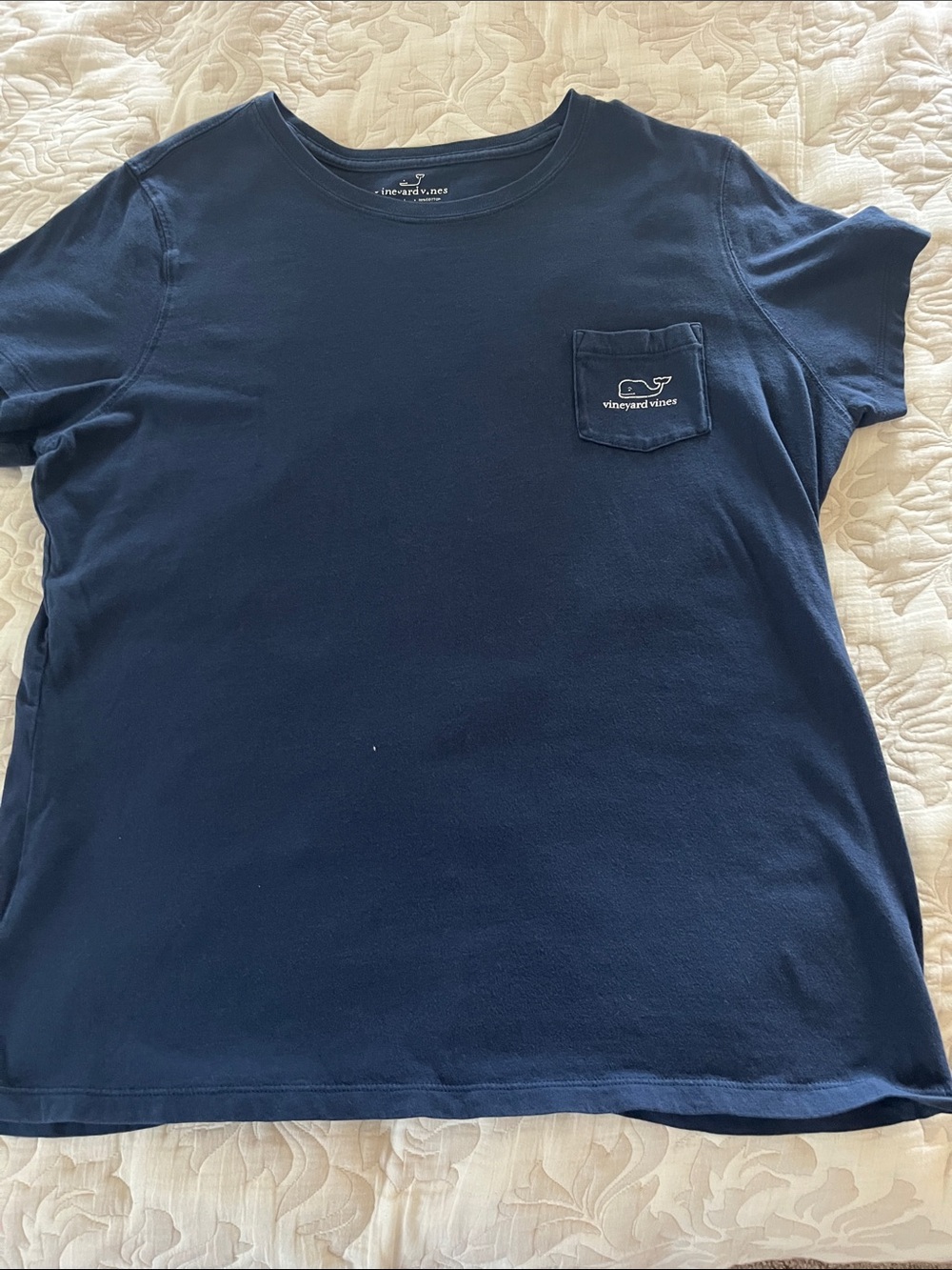 Vineyard Vines woman’s Navy Pocket Short Sleeve Tee